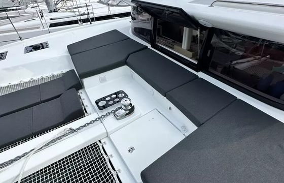 Lagoon 43