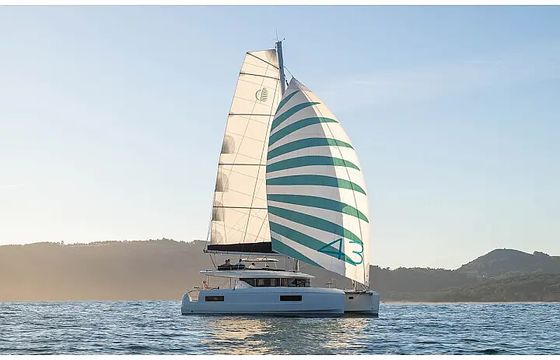 Lagoon 43