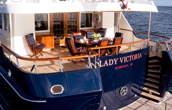 LADY VICTORIA