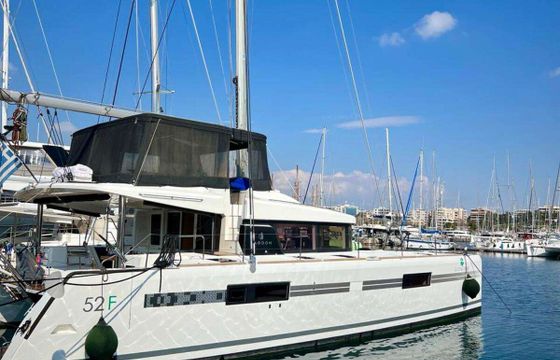 LUCKY CLOVER