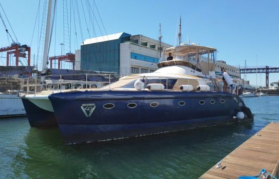 Catamaran in lisbon up to 40 guests