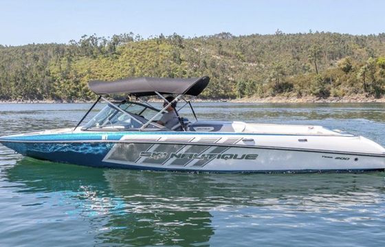 Ski Nautique 200