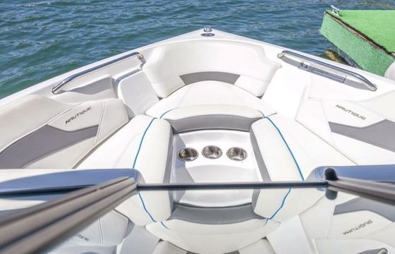 Ski Nautique 200