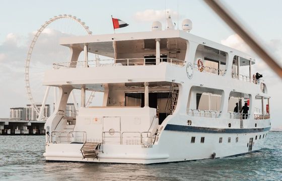Cozmo 120ft Yacht with Pool: Luxury Redefined