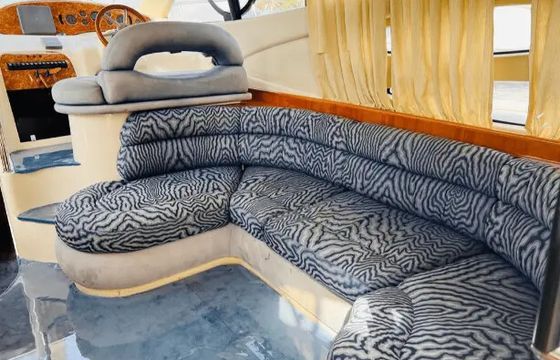 Azimut 45ft Yacht Rental Dubai