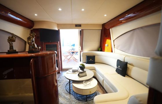 Majesty 50ft Yacht Charter Dubai - Luxury