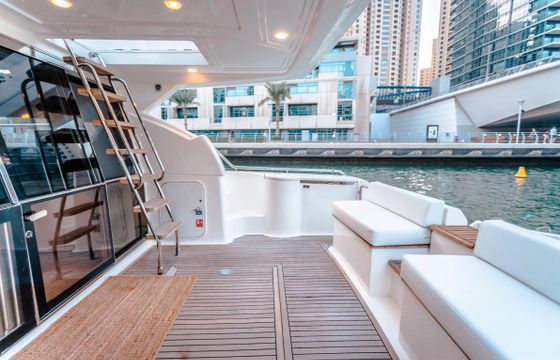 Yacht In Dubai Ferretti 50ft - Luxury