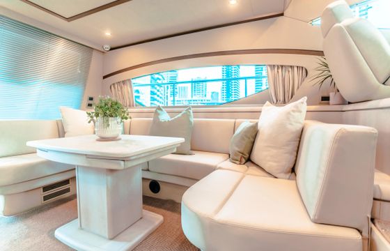 Yacht In Dubai Ferretti 50ft - Luxury