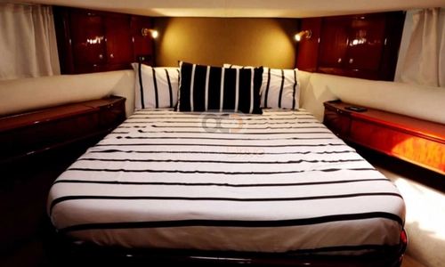 60 Ft Luxury Yacht
