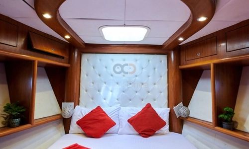 Majesty 75ft Yacht