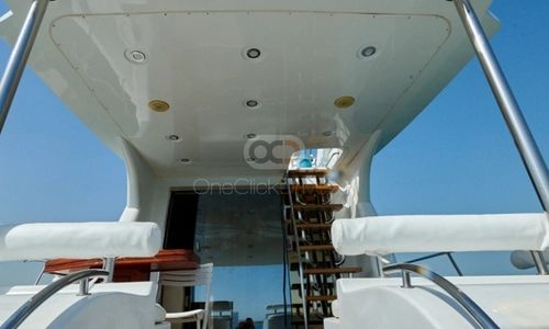 Majesty 75ft Yacht