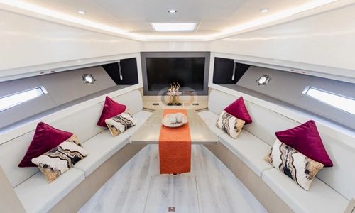 Viva 52 Ft