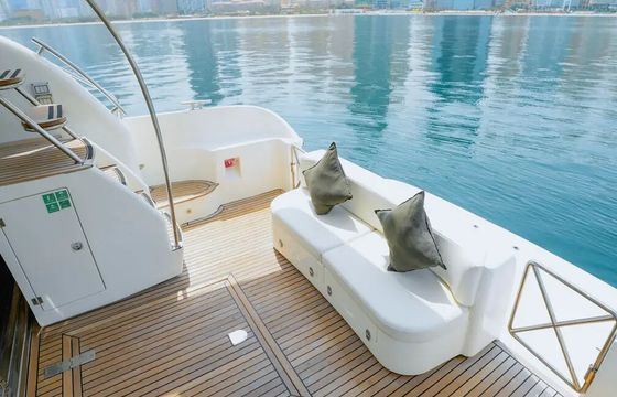 52ft Yacht - Rent a Yacht Dubai