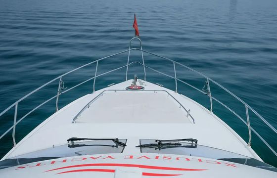 52ft Yacht - Rent a Yacht Dubai