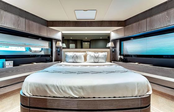 Azimut 66ft - Fat Boy
