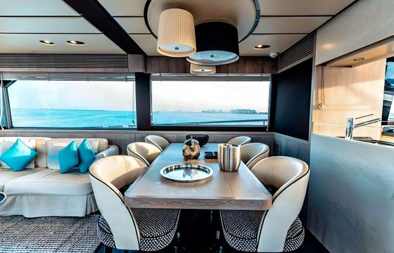 Azimut 66ft - Fat Boy