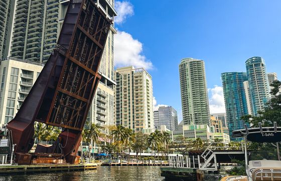 Visit the Fort Lauderdale Sandbar in Luxury