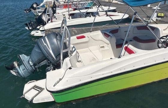 18' Ski Boat | Ready to go on Mission Bay | Seats 6