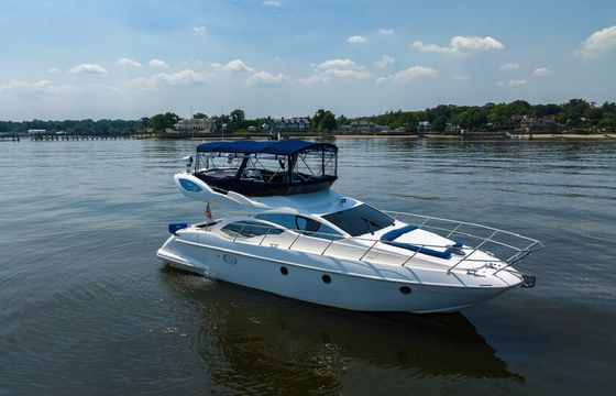 Glen Cove, NY - Private Yacht Charter - 43' Azimut Flybridge