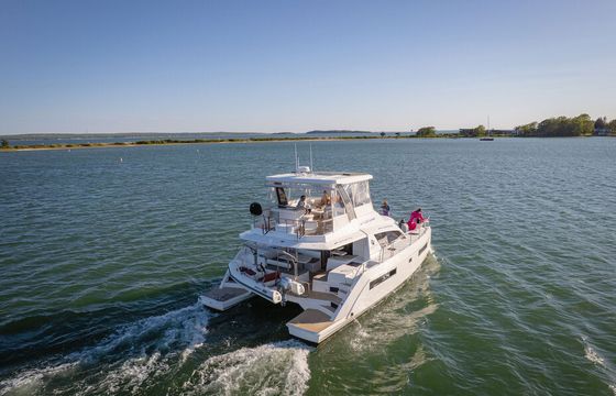 Crewed Leopard 43 Power Cat.