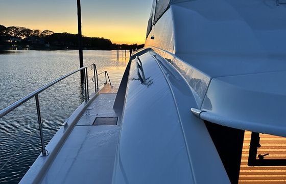 Crewed Leopard 43 Power Cat.