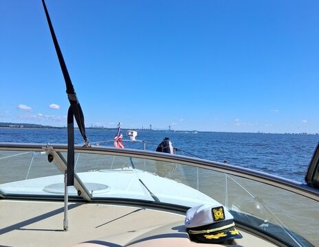 Sea Dreams provides a number of services and sightseeing tours.