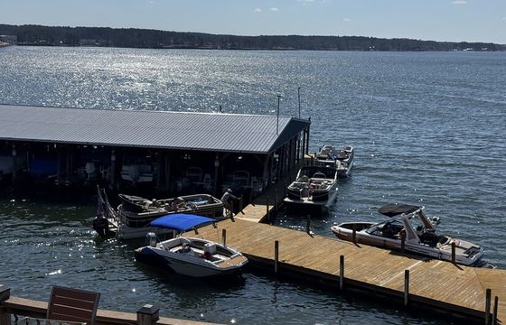 17’ Deckboat at Lake Gaston. Fuel included!!
