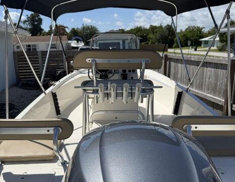 "No Credit" 19' Key West Center Console