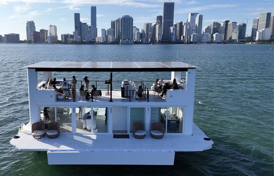 A Sustainable Floating Island on the Bay