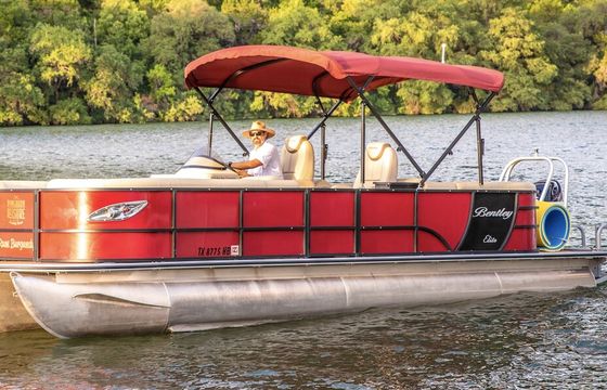 Lake Austin Pontoon with Captain – Party Cove