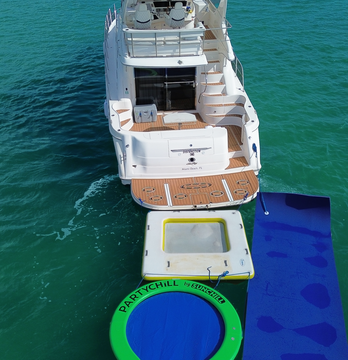 65' PRIVATE LUXURY YACHT WITH 1 FREE HOUR MON-THUR