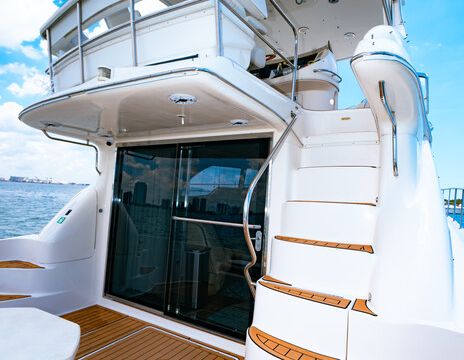 65' PRIVATE LUXURY YACHT WITH 1 FREE HOUR MON-THUR