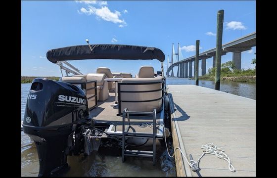 Bentley Legacy Navigator – 20ft Pontoon for Rent in SSI, Golden Isles