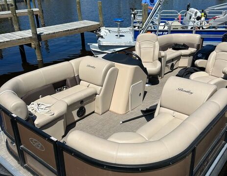 Bentley Legacy Navigator – 20ft Pontoon for Rent in SSI, Golden Isles
