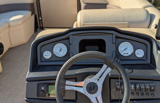 Bentley Legacy Navigator – 20ft Pontoon for Rent in SSI, Golden Isles
