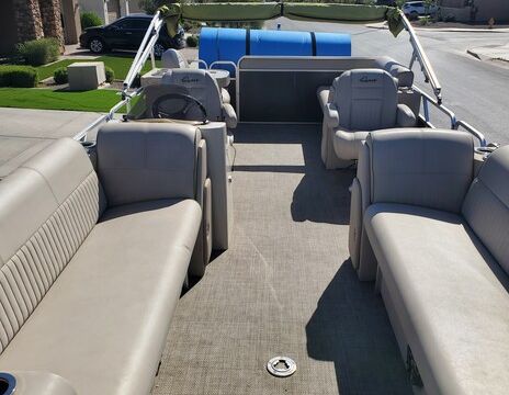 Fun in the Sun at Lake Pleasant Harbor on our 26ft Party Pontoon Boat