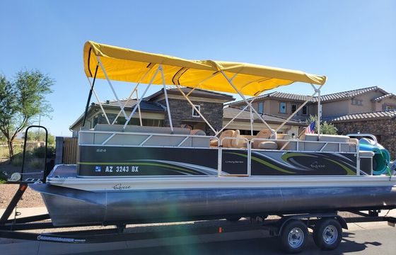 Fun in the Sun at Lake Pleasant Harbor on our 26ft Party Pontoon Boat