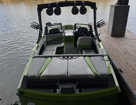 2017 Axis A20