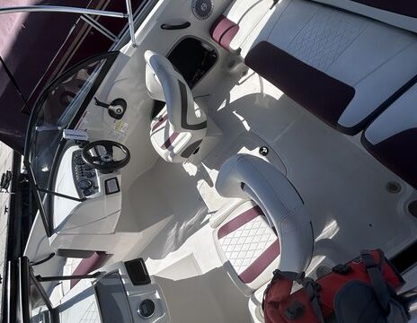 Tahoe 400 TS Bowrider on Percy Priest Lake, Seats 6