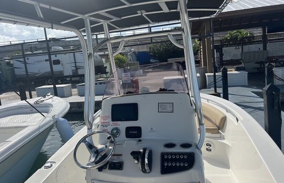 23' Nauticstar CC w/ GPS TRACKS to popular destinations!