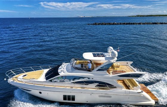 Stunning Azimut 65 in Miami Beach