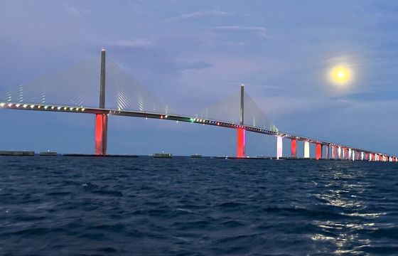 Luxury Sunset Cruise  – Dolphins, Bridges, Stunning Views!
