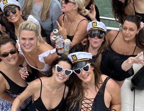 12 Person Party Boat W/Slide – Lake Travis