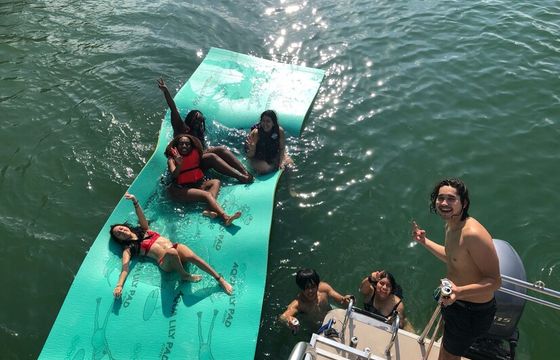 12 Person Party Boat W/Slide – Lake Travis