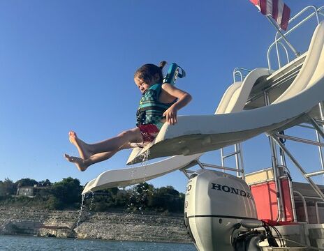 12 Person Party Boat W/Slide – Lake Travis