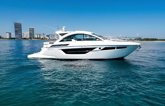 Luxury Modern Yacht Experience