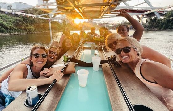 Private Nashville Party Pontoon – Downtown River Cruise