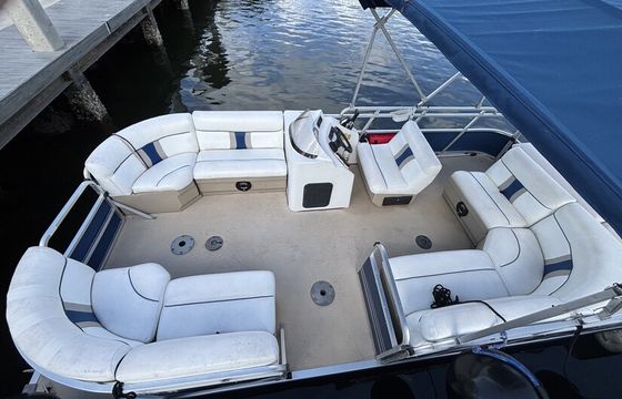"22ft Pontoon – Dania Beach | Sandbar & Fishing | Up to 12 Guests"