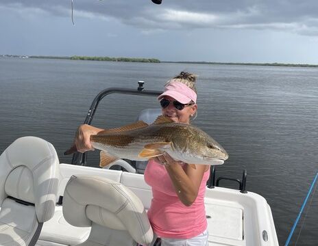 24ft Beautiful Cruising and Fishing Bay Boat