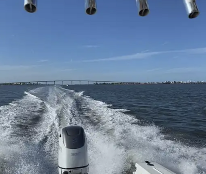 2021 Pursuit 23 - Perfect for Fishing/Diving/Sandbar!